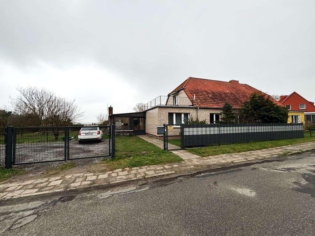 Hausansicht - Doppelhaushälfte in 18507 Grimmen mit 80m² kaufen