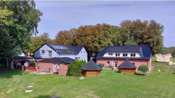 Außenansicht Außenansicht - Wohnanlage in 18569 Schaprode mit 600m² als Kapitalanlage kaufen