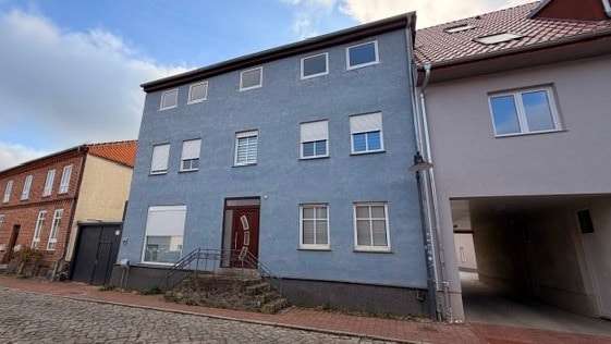 Ansicht Ansicht - Zweifamilienhaus in 17094 Burg Stargard mit 283m² kaufen