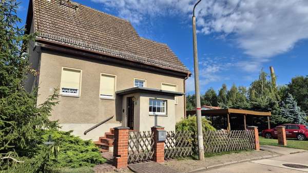 Gesamtansicht - Einfamilienhaus in 14943 Luckenwalde mit 107m² kaufen