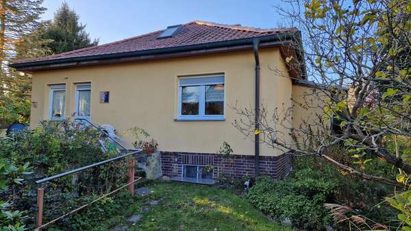 Gartenansicht - Einfamilienhaus in 14513 Teltow mit 80m² kaufen