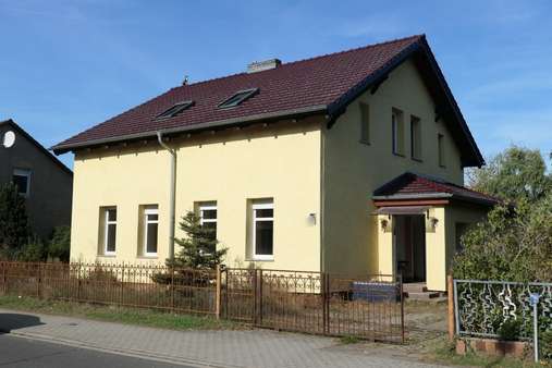 Zweifamilienhaus Zweifamilienhaus - Zweifamilienhaus in 15741 Bestensee mit 305m² kaufen