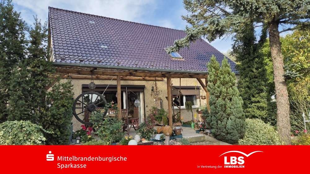 Gartenansicht und Terrasse Gartenansicht und Terrasse - Bauernhaus in 16775 Gransee mit 160m² kaufen