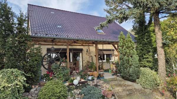 Gartenansicht und Terrasse Gartenansicht und Terrasse - Bauernhaus in 16775 Gransee mit 160m² kaufen