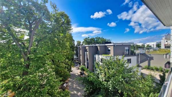 Blick von der Dachterrasse Blick von der Dachterrasse - Penthouse-Wohnung in 14513 Teltow mit 100m² kaufen