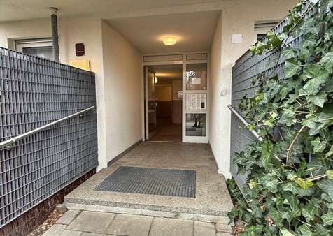 Zugang zum MFH - Erdgeschosswohnung in 15745 Wildau mit 66m² kaufen