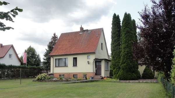 Blick aus dem Garten II - Einfamilienhaus in 16515 Oranienburg mit 60m² kaufen