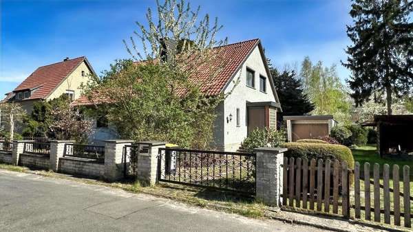 Hausansicht Hausansicht - Einfamilienhaus in 14478 Potsdam mit 175m² kaufen