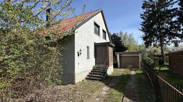 Zufahrt Zufahrt - Einfamilienhaus in 14478 Potsdam mit 175m² kaufen