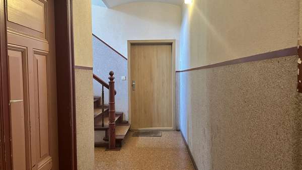 Flur im Ersgeschoss Flur im Ersgeschoss - Mehrfamilienhaus in 14712 Rathenow mit 341m² kaufen