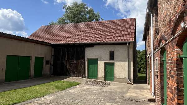 Hofansicht 2 - Bauernhaus in 15926 Heideblick mit 134m² kaufen