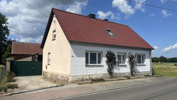 Wohnhaus mit Hofzufahrt - Bauernhaus in 15926 Heideblick mit 134m² kaufen