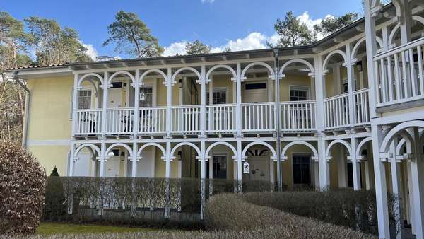 Hausansicht - Etagenwohnung in 15526 Bad Saarow mit 77m² kaufen