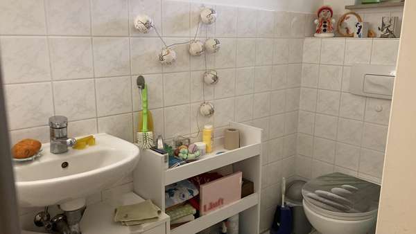 Gäste-WC im Erdgeschoss Gäste-WC im Erdgeschoss - Reihenendhaus in 14641 Wustermark mit 124m² kaufen