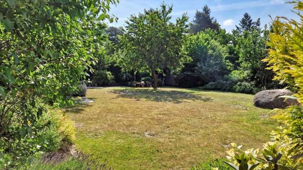 Blick in den Garten Blick in den Garten - Einfamilienhaus in 14532 Kleinmachnow mit 149m² kaufen