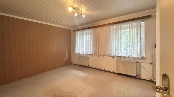 Wohnzimmer - Doppelhaushälfte in 14612 Falkensee mit 75m² kaufen