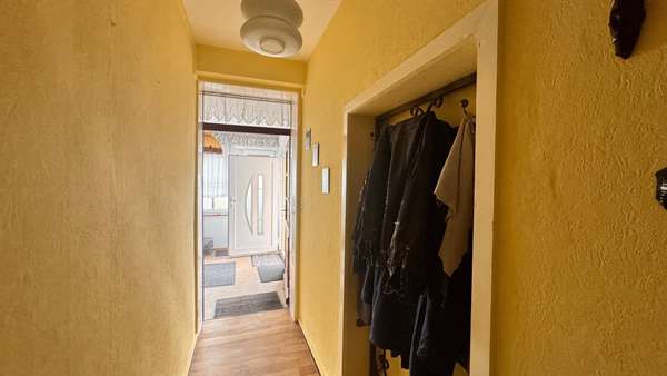Flur I Flur I - Einfamilienhaus in 16792 Zehdenick mit 216m² kaufen