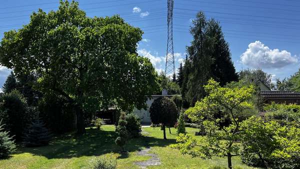 Gartenansicht von der Straße - Grundstück in 16356 Ahrensfelde mit 1032m² kaufen
