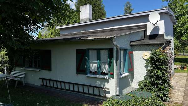 Wochenendhaus mit Anbau - Grundstück in 16356 Ahrensfelde mit 1032m² kaufen