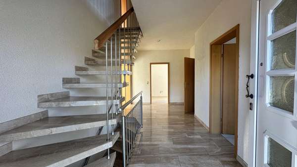 Flur Flur - Einfamilienhaus in 14712 Rathenow mit 152m² kaufen