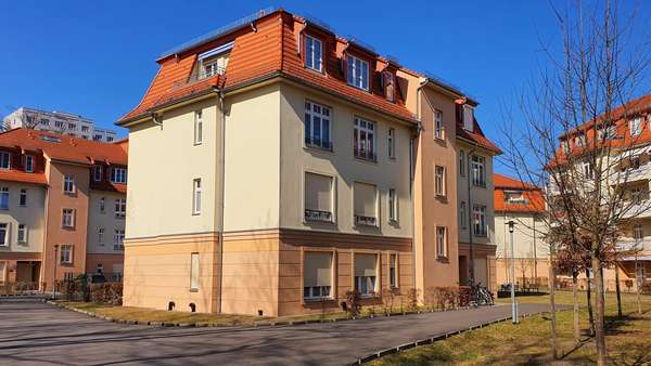 Außenansicht Außenansicht - Erdgeschosswohnung in 14480 Potsdam mit 100m² kaufen