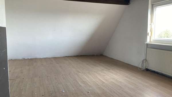 offenes Zimmer im DG - Einfamilienhaus in 14641 Wustermark mit 150m² kaufen