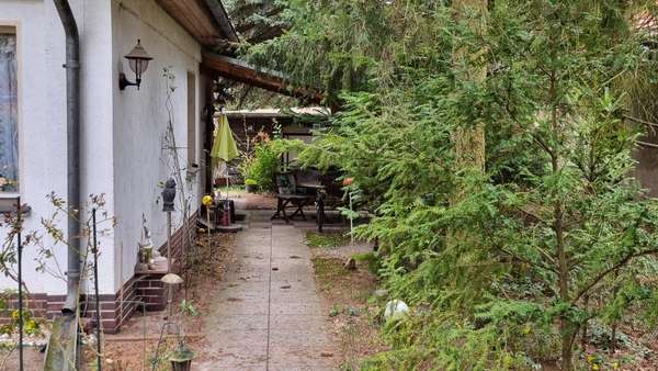Weg zum Garten - Grundstück in 15834 Rangsdorf mit 1104m² kaufen