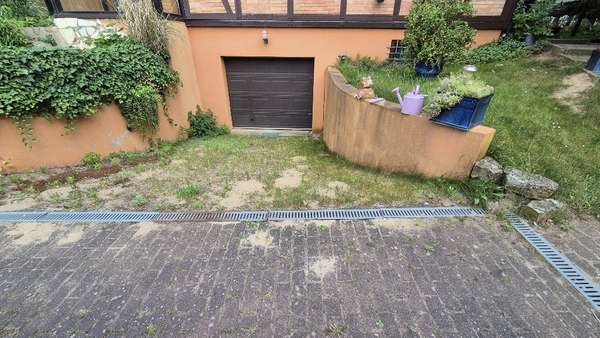 Garagenzufahrt Garagenzufahrt - Einfamilienhaus in 16556 Hohen Neuendorf mit 123m² kaufen