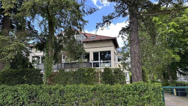 Hausansicht Hausansicht - Dachgeschosswohnung in 14480 Potsdam mit 115m² kaufen