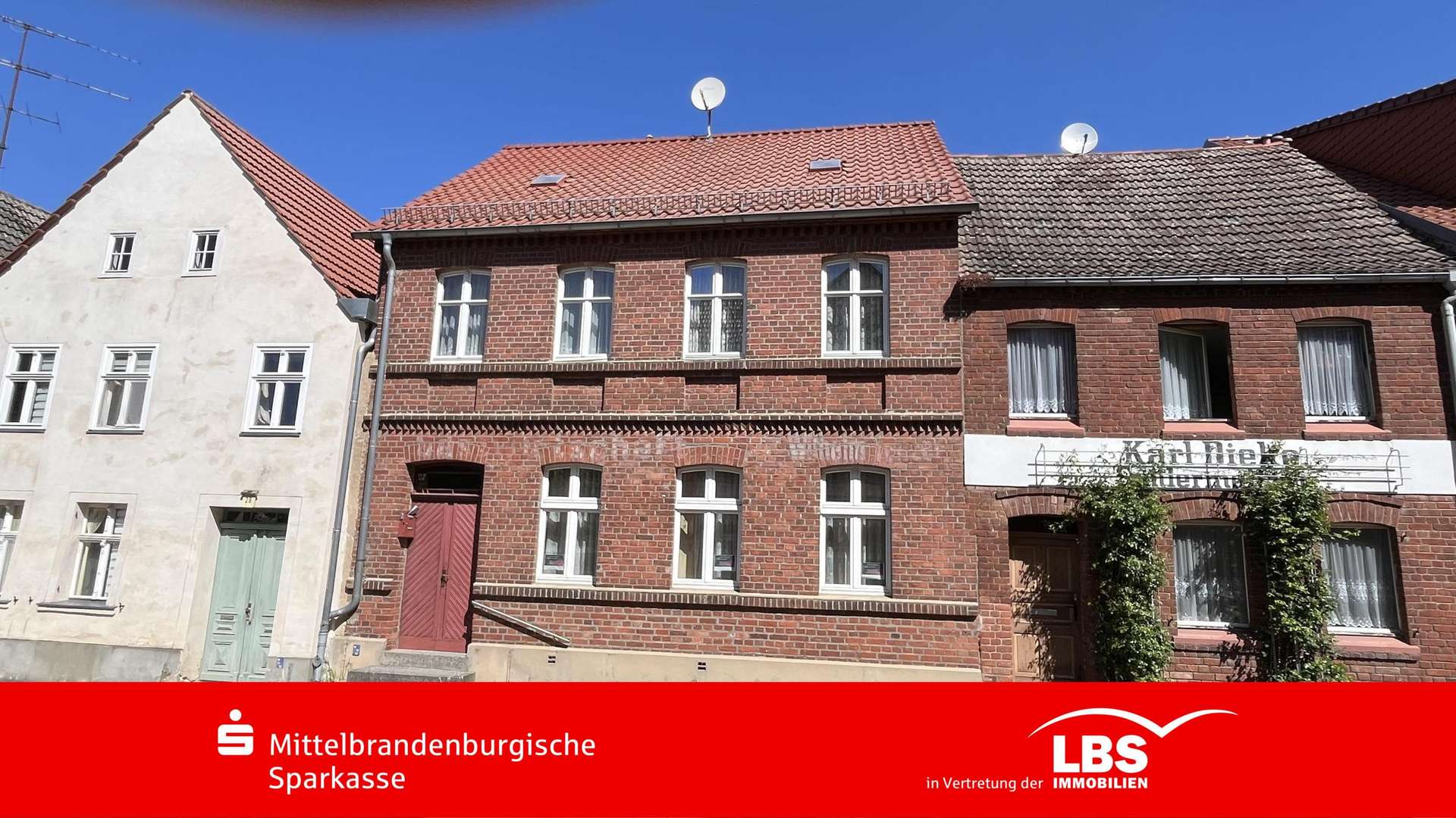 Straßenansicht Straßenansicht - Zweifamilienhaus in 15936 Dahme mit 164m² kaufen