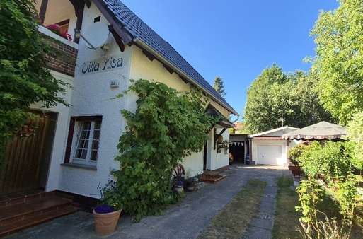 Außenansicht Außenansicht - Zweifamilienhaus in 16562 Hohen Neuendorf mit 160m² kaufen