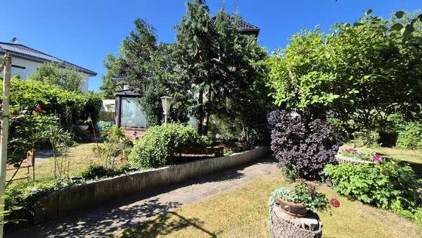 Garten Garten - Zweifamilienhaus in 16562 Hohen Neuendorf mit 160m² kaufen