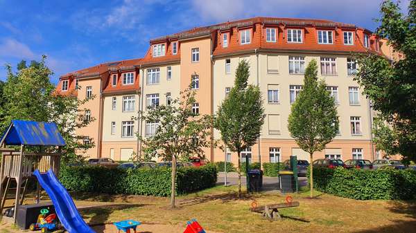 Ansicht Gesamthaus - Erdgeschosswohnung in 14480 Potsdam mit 72m² kaufen
