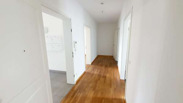 Flur - Erdgeschosswohnung in 14480 Potsdam mit 72m² kaufen