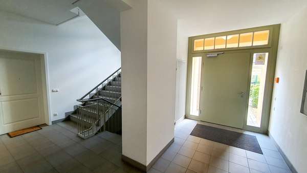 Hausflur - Erdgeschosswohnung in 14480 Potsdam mit 72m² kaufen
