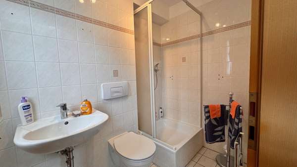 Badezimmer im EG Badezimmer im EG - Einfamilienhaus in 14621 Schönwalde-Glien mit 101m² kaufen