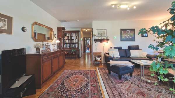 ein Blick entlang Wohnung ein Blick entlang Wohnung - Etagenwohnung in 12247 Berlin mit 118m² kaufen
