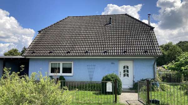 Straßenansicht Straßenansicht - Einfamilienhaus in 14715 Stechow-Ferchesar mit 113m² kaufen