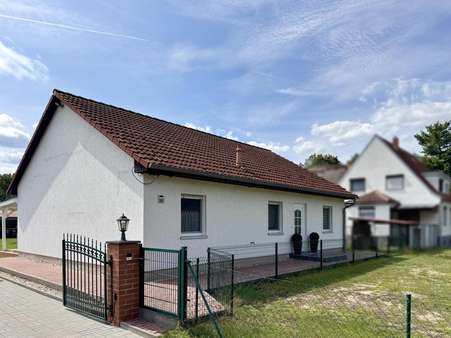 Außenansicht - Bungalow in 14550 Groß Kreutz mit 90m² kaufen