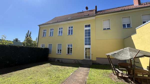 Ansicht Hofseite - Mehrfamilienhaus in 14943 Luckenwalde mit 180m² kaufen