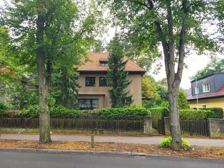 Frontansicht - Einfamilienhaus in 14532 Kleinmachnow mit 122m² kaufen