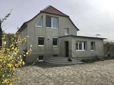 Hofansicht - Einfamilienhaus in 14542 Werder mit 110m² kaufen