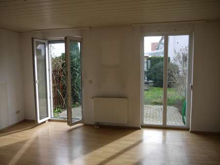 Wohnzimmer im EG - Reihenmittelhaus in 15711 Königs Wusterhausen mit 103m² kaufen