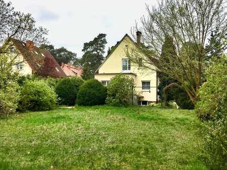 Gartenansicht - Einfamilienhaus in 14532 Kleinmachnow mit 110m² kaufen