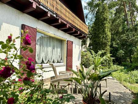 Sitzmöglichkeit + Balkon in Richtung Süden - Einfamilienhaus in 14552 Michendorf mit 95m² kaufen