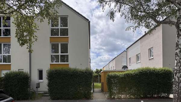 Außenansich - Doppelhaushälfte in 14469 Potsdam mit 138m² kaufen