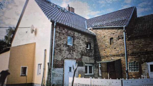 Rückseitige Ansicht Wohnhaus - Zwangsversteigerung Einfamilienhaus in 14913 Niedergörsdorf mit 200m² kaufen
