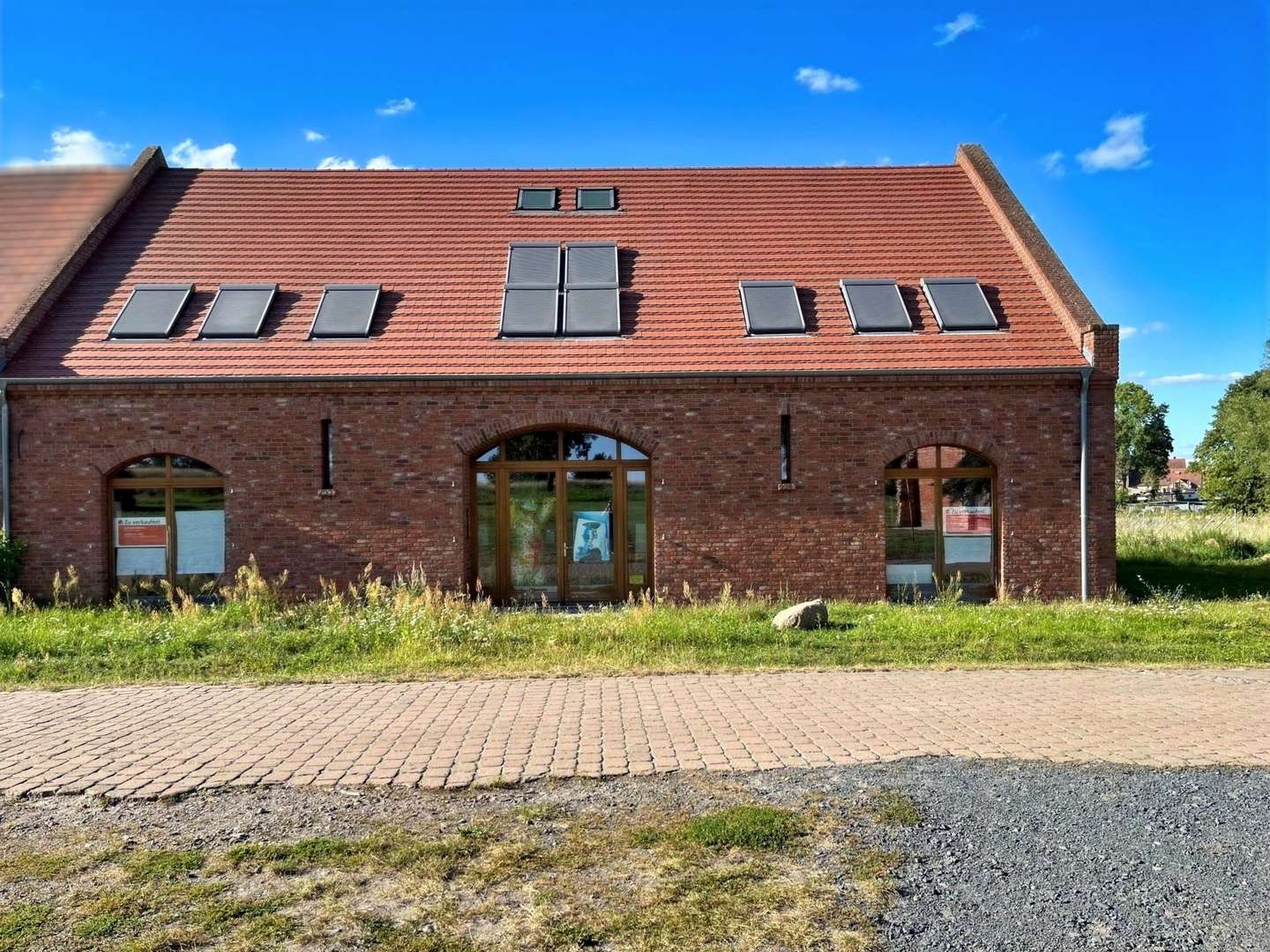 Frontansicht - Büro in 16766 Kremmen mit 400m² kaufen