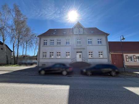 Straßenansicht - Dachgeschosswohnung in 16845 Neustadt mit 50m² kaufen