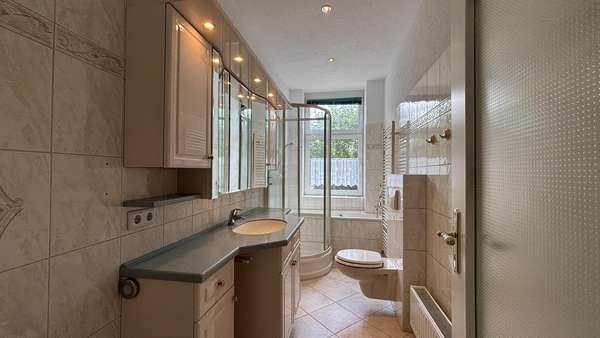 Badezimmer 1.OG Badezimmer 1.OG - Doppelhaushälfte in 16816 Neuruppin mit 183m² kaufen